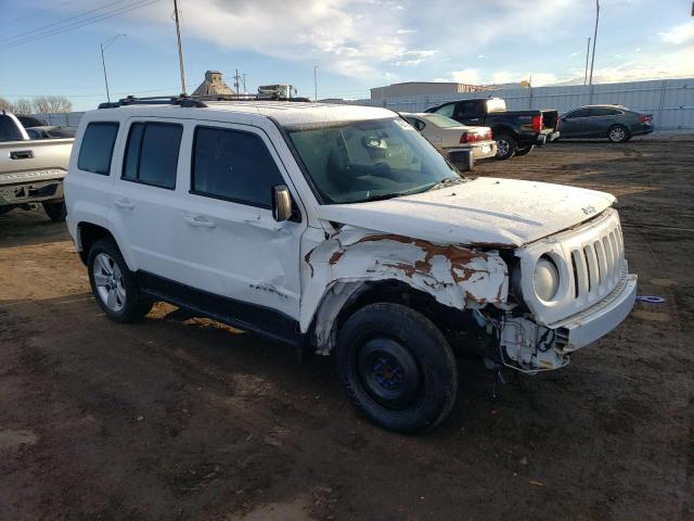 1C4NJRFB2GD596554 - 2016 JEEP PATRIOT LATITUDE WHITE photo 4