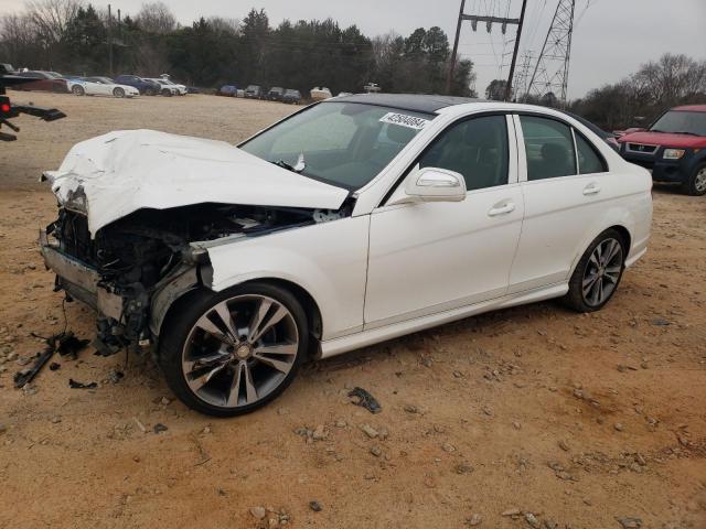 2009 MERCEDES-BENZ C 300, 