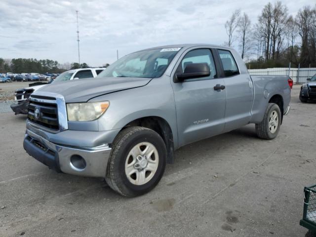 5TFRU5F18BX025344 - 2011 TOYOTA TUNDRA DOUBLE CAB SR5 SILVER photo 1