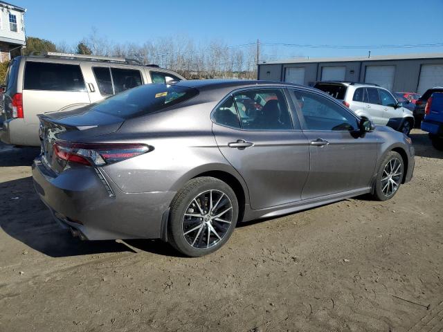 4T1G11BK9NU068907 - 2022 TOYOTA CAMRY SE GRAY photo 3