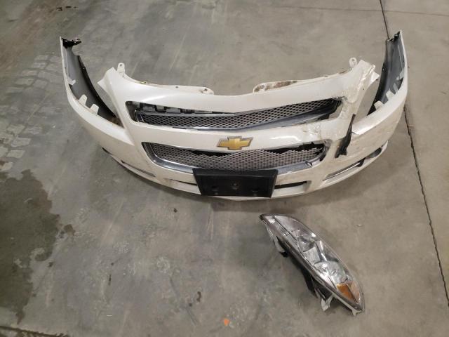 1G1ZE5E77BF394911 - 2011 CHEVROLET MALIBU LTZ Ақ фото 12