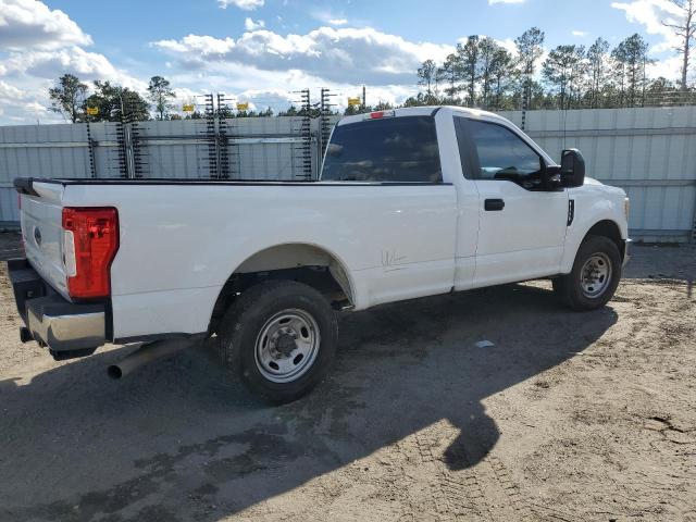 1FTBF2A63HEC60820 - 2017 FORD F250 SUPER DUTY WHITE photo 3