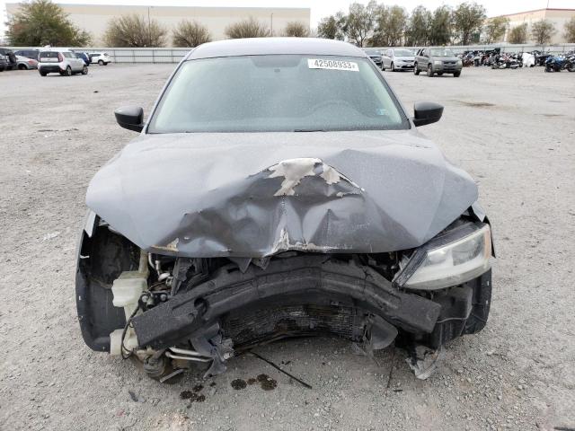 3VW2K7AJ3CM385099 - 2012 VOLKSWAGEN JETTA BASE GRAY photo 5