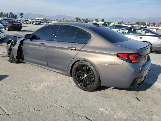 WBS83CH05PCL21498 - 2023 BMW M5 GRAY photo 2