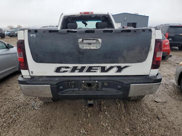 1GCHC49K19E157168 - 2009 CHEVROLET SILVERADO C2500 HEAVY DUTY WHITE photo 6