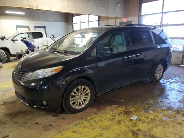 2014 TOYOTA SIENNA XLE, null