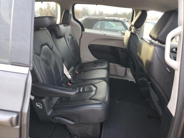 2C4RC1BG0JR316925 - 2018 CHRYSLER PACIFICA TOURING L GRAY photo 11
