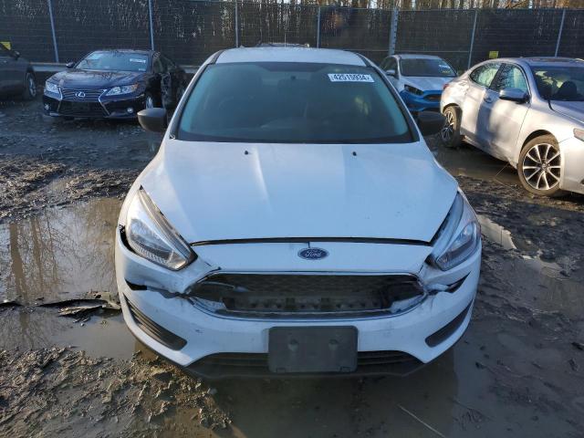 1FADP3E22HL331574 - 2017 FORD FOCUS S WHITE photo 5