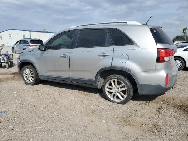 5XYKT4A6XFG579687 - 2015 KIA SORENTO LX SILVER photo 2