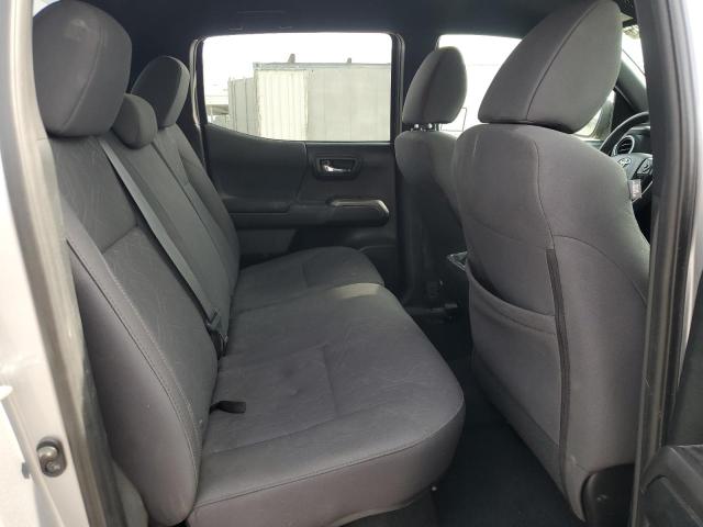 3TMBZ5DN1JM014103 - 2018 TOYOTA TACOMA DOUBLE CAB 银色 照片 10