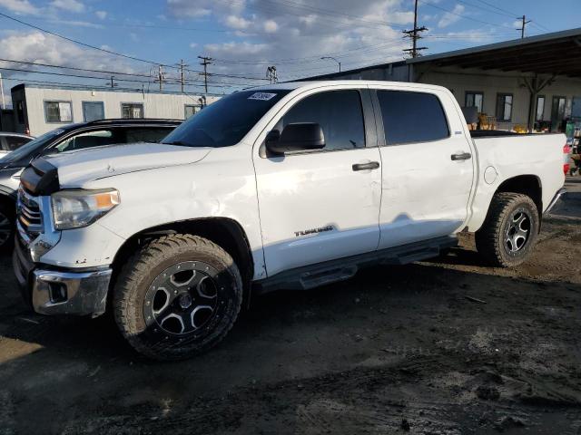 5TFEM5F16FX090438 - 2015 TOYOTA TUNDRA CREWMAX SR5 WHITE photo 1