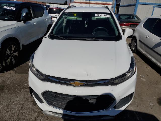 KL7CJLSB8LB008606 - 2020 CHEVROLET TRAX 1LT WHITE photo 5