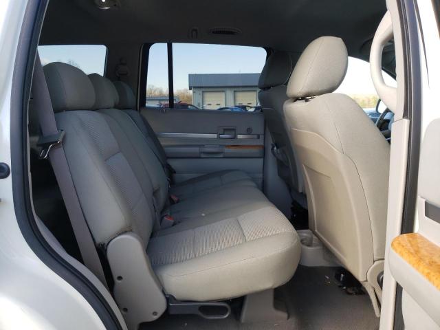 1A8HW58N88F115171 - 2008 CHRYSLER ASPEN LIMITED BEIGE photo 11