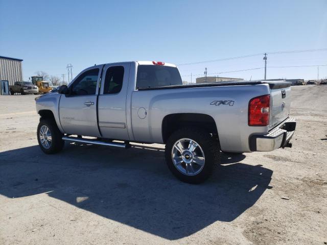 1GCRKTE7XDZ374688 - 2013 CHEVROLET silverado K1500 LTZ SILVER photo 2