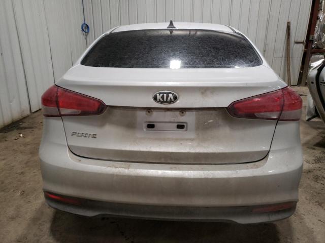 3KPFK4A76JE191200 - 2018 KIA FORTE LX SILVER photo 6