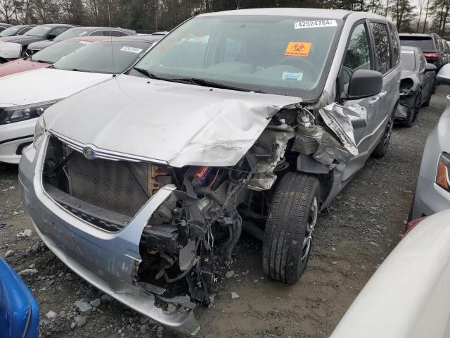 2010 CHRYSLER TOWN & COU LX, 