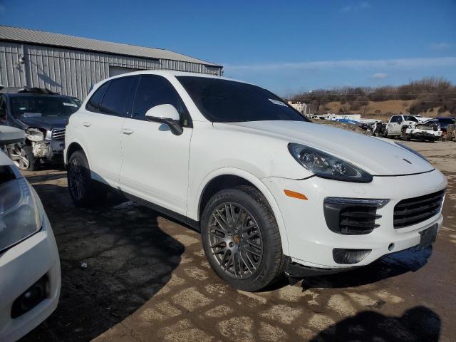 WP1AA2A24HKA86635 - 2017 PORSCHE CAYENNE WHITE photo 4