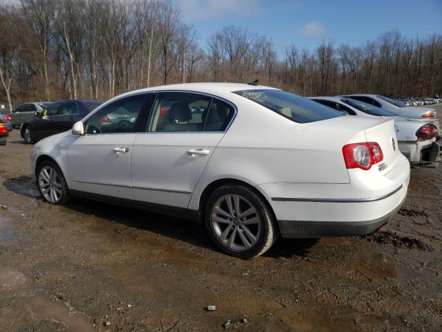 WVWEK73C47P117189 - 2007 VOLKSWAGEN PASSAT 2.0T LUXURY LEATHER WHITE photo 2