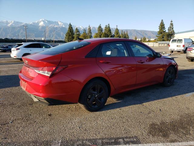 5NPLM4AG9NH082647 - 2022 HYUNDAI ELANTRA SEL RED photo 3