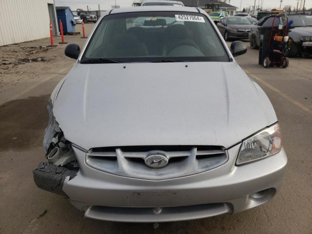 KMHCG35C92U226820 - 2002 HYUNDAI ACCENT GS SILVER photo 5