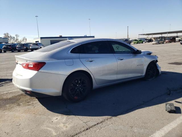 1G1ZD5ST1JF133065 - 2018 CHEVROLET MALIBU LT SILVER photo 3