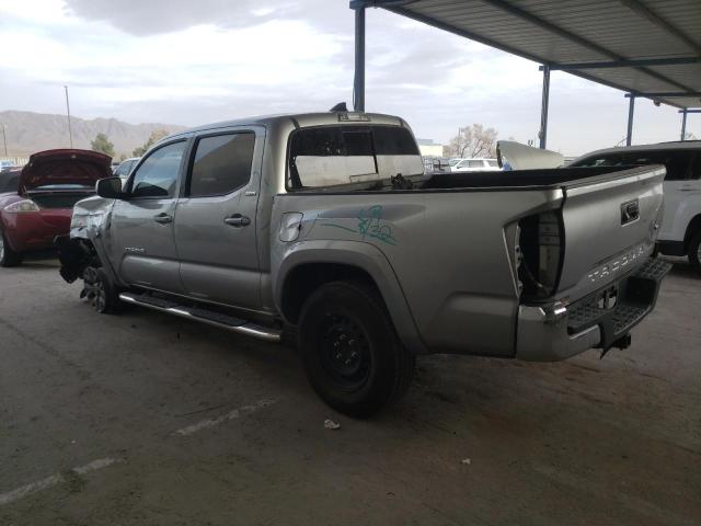 5TFAZ5CN7JX063345 - 2018 TOYOTA TACOMA DOUBLE CAB SILVER photo 2