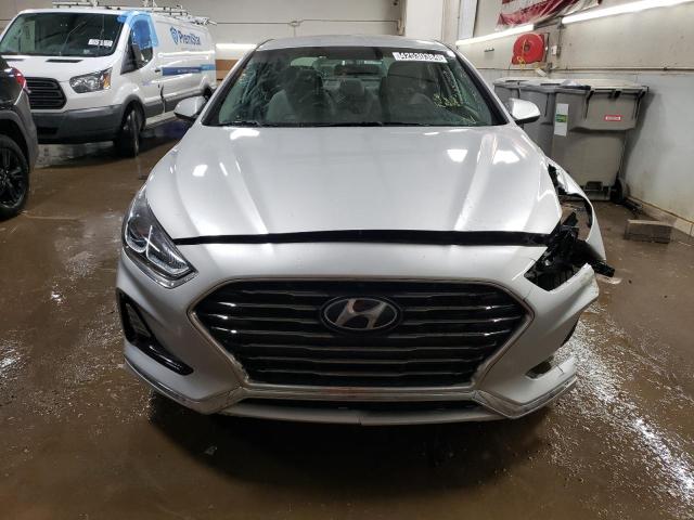 5NPE24AF0KH773504 - 2019 HYUNDAI SONATA SE SILVER photo 5