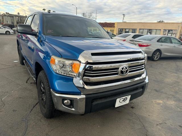 5TFEY5F17HX228429 - 2017 TOYOTA TUNDRA CREWMAX SR5 BLUE photo 1