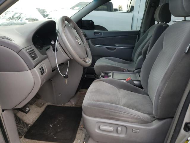 5TDZA23C36S452648 - 2006 TOYOTA SIENNA CE SILVER photo 7