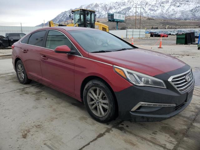 5NPE24AF3FH002962 - 2015 HYUNDAI SONATA SE RED photo 4