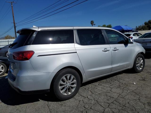 KNDMB5C15M6673026 - 2021 KIA SEDONA LX SILVER photo 3