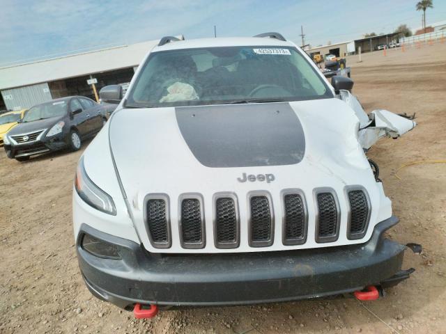 1C4PJMBX6JD528861 - 2018 JEEP CHEROKEE TRAILHAWK WHITE photo 5