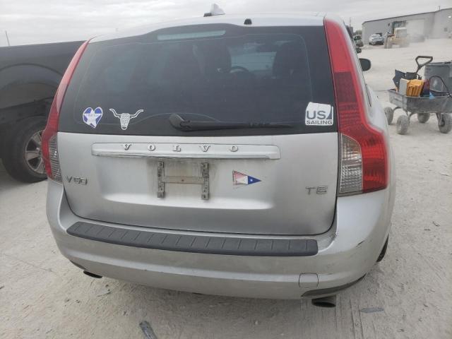 YV1672MW8B2628700 - 2011 VOLVO V50 T5 SILVER photo 6