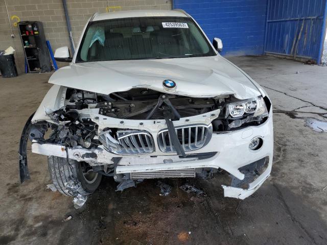 5UXWZ7C39H0V93852 - 2017 BMW X3 SDRIVE28I WHITE photo 5