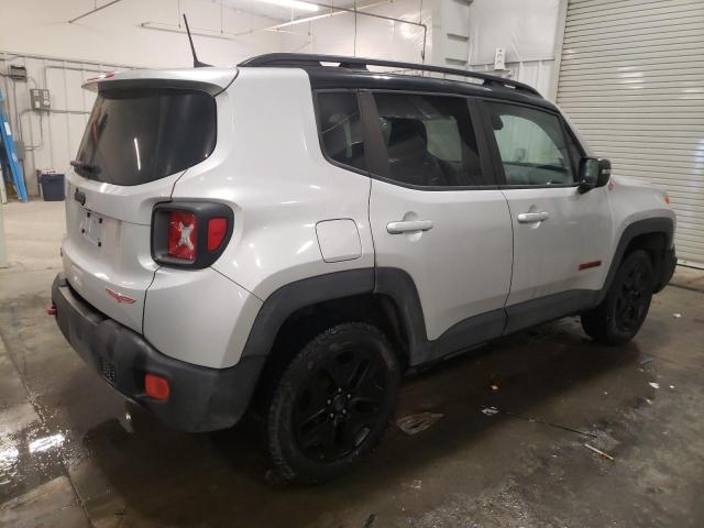 ZACCJBCB8JPG72788 - 2018 JEEP RENEGADE TRAILHAWK SILVER photo 3