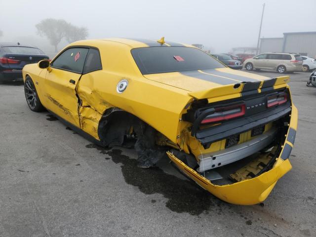 2C3CDZDJ3HH613122 - 2017 DODGE CHALLENGER SRT 392 YELLOW photo 2