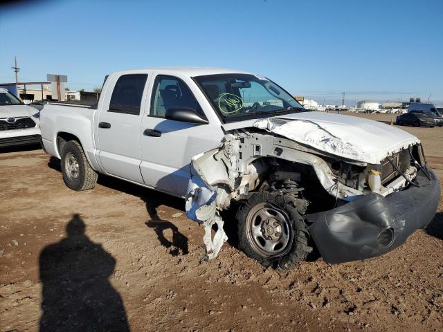 1D7HE28K87S162033 - 2007 DODGE DAKOTA QUAD WHITE photo 4