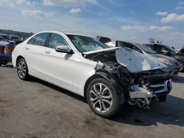 55SWF4KB5JU251354 - 2018 MERCEDES-BENZ C 300 4MATIC WHITE photo 4