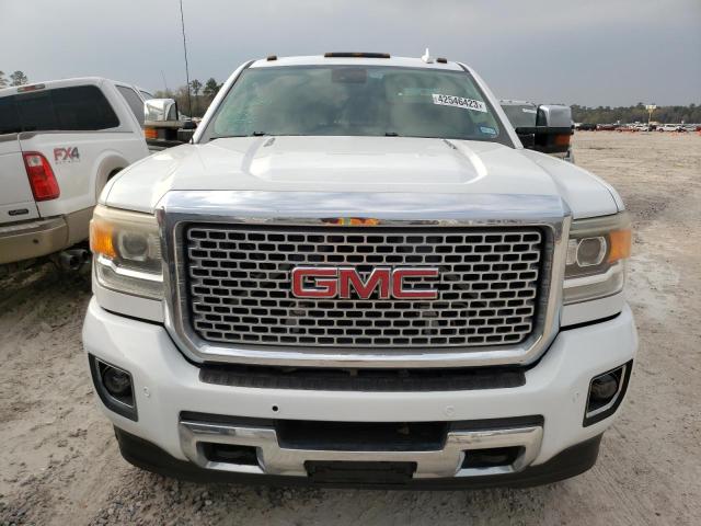 1GT12UE81GF100569 - 2016 GMC SIERRA K2500 DENALI WHITE photo 5