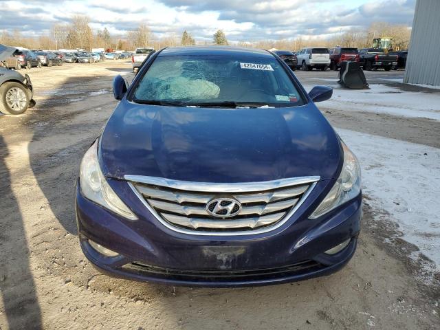 5NPEC4AB0DH561635 - 2013 HYUNDAI SONATA SE BLUE photo 5