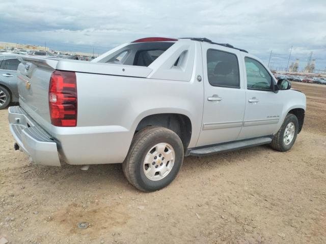 3GNTKEE75DG210144 - 2013 CHEVROLET AVALANCHE LS SILVER photo 3