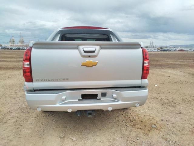 3GNTKEE75DG210144 - 2013 CHEVROLET AVALANCHE LS SILVER photo 6