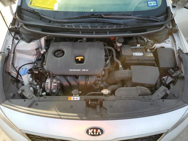 3KPFL4A75JE196949 - 2018 KIA FORTE LX SILVER photo 11