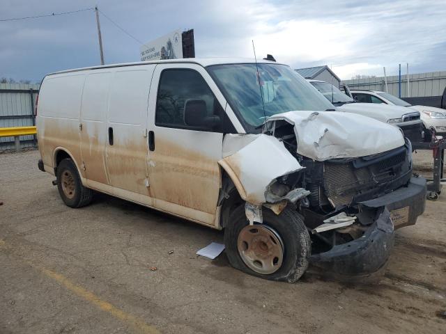 1GCWGAFG3L1267860 - 2020 CHEVROLET EXPRESS G2 WHITE photo 4