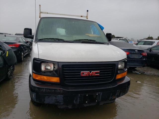 1GTGG25C281181648 - 2008 GMC SAVANA G2500 WHITE photo 5