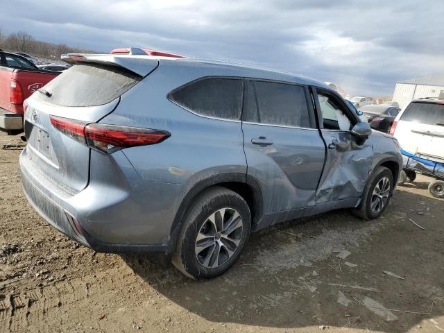 5TDGZRBH4MS146254 - 2021 TOYOTA HIGHLANDER XLE BLUE photo 3