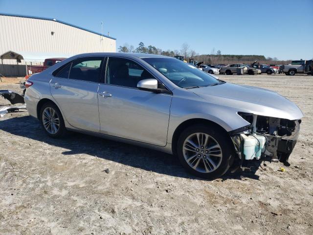 4T1BF1FK2HU744236 - 2017 TOYOTA CAMRY LE SILVER photo 4