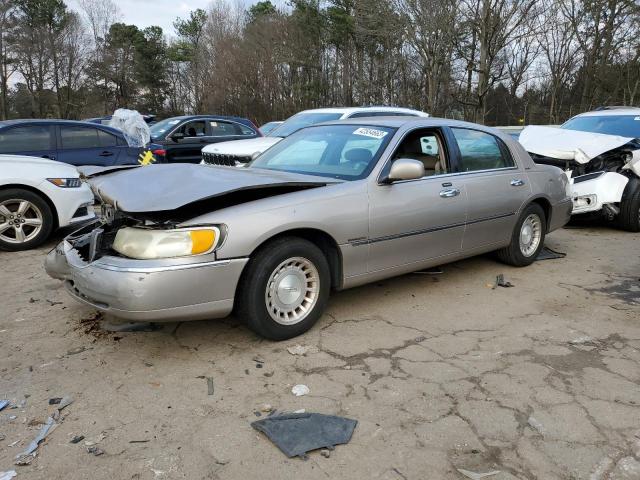 1LNHM81W81Y724476 - 2001 LINCOLN TOWN CAR EXECUTIVE Коричневый фото 1