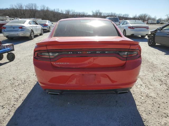 2C3CDXBG3HH629879 - 2017 DODGE CHARGER SE RED photo 6