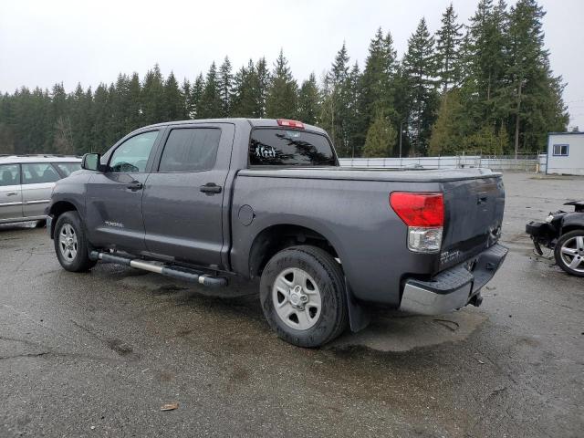 5TFDM5F13DX047751 - 2013 TOYOTA TUNDRA CREWMAX SR5 CHARCOAL photo 2